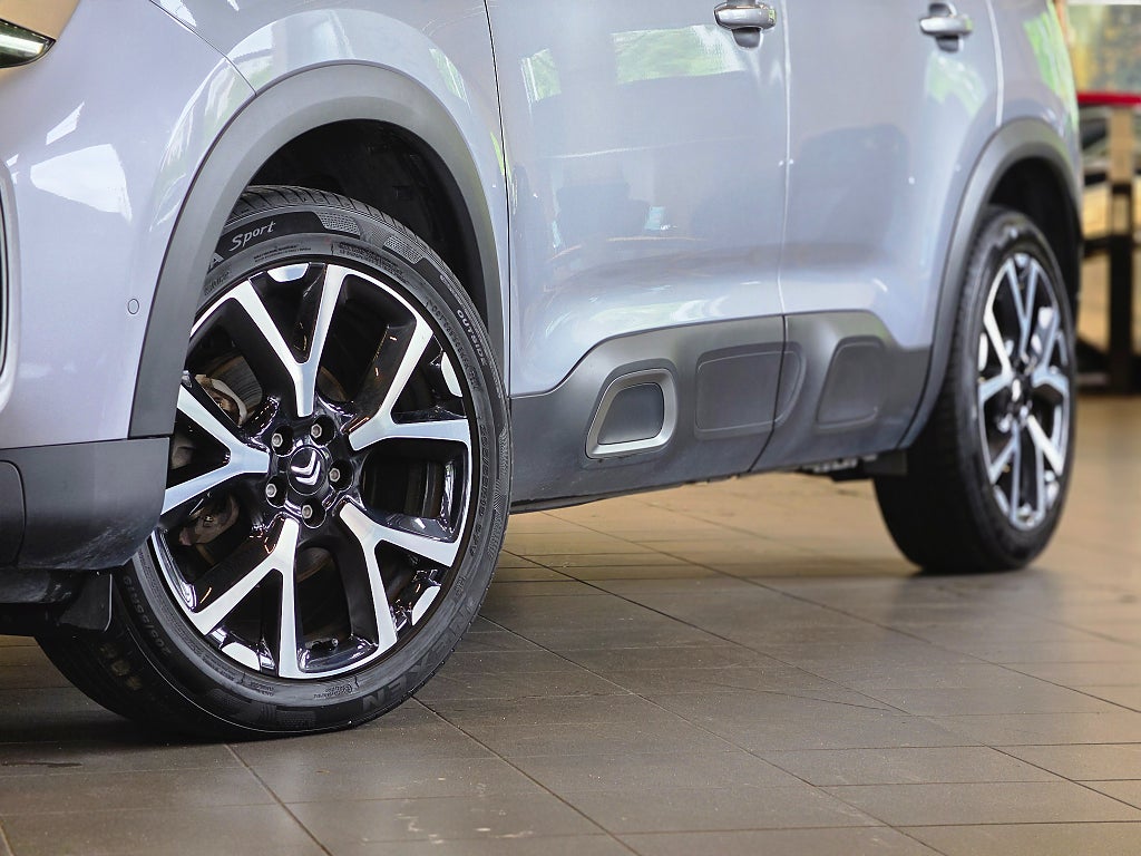 Citroën C5 Aircross 1.2 PureTech 130 Aut / Panorama / 360 kamera / Navi