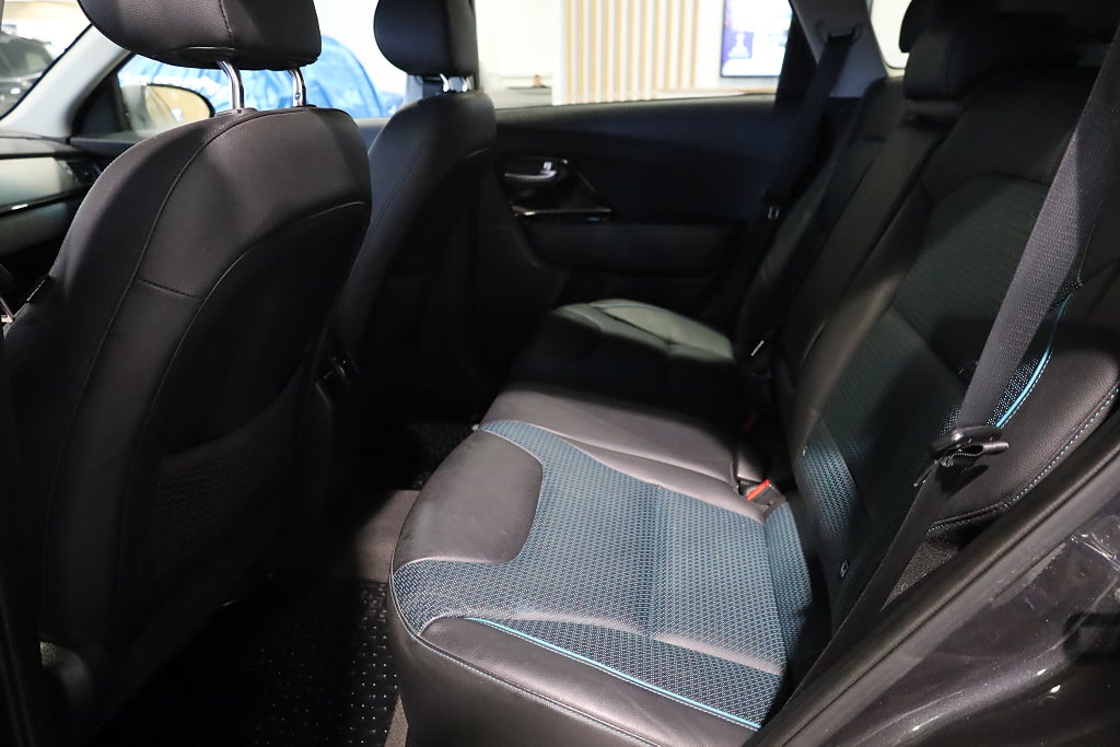 Kia Niro e- 64 kWh Advance Plus Taklucka JBL Kamera Navi Keyless 2019