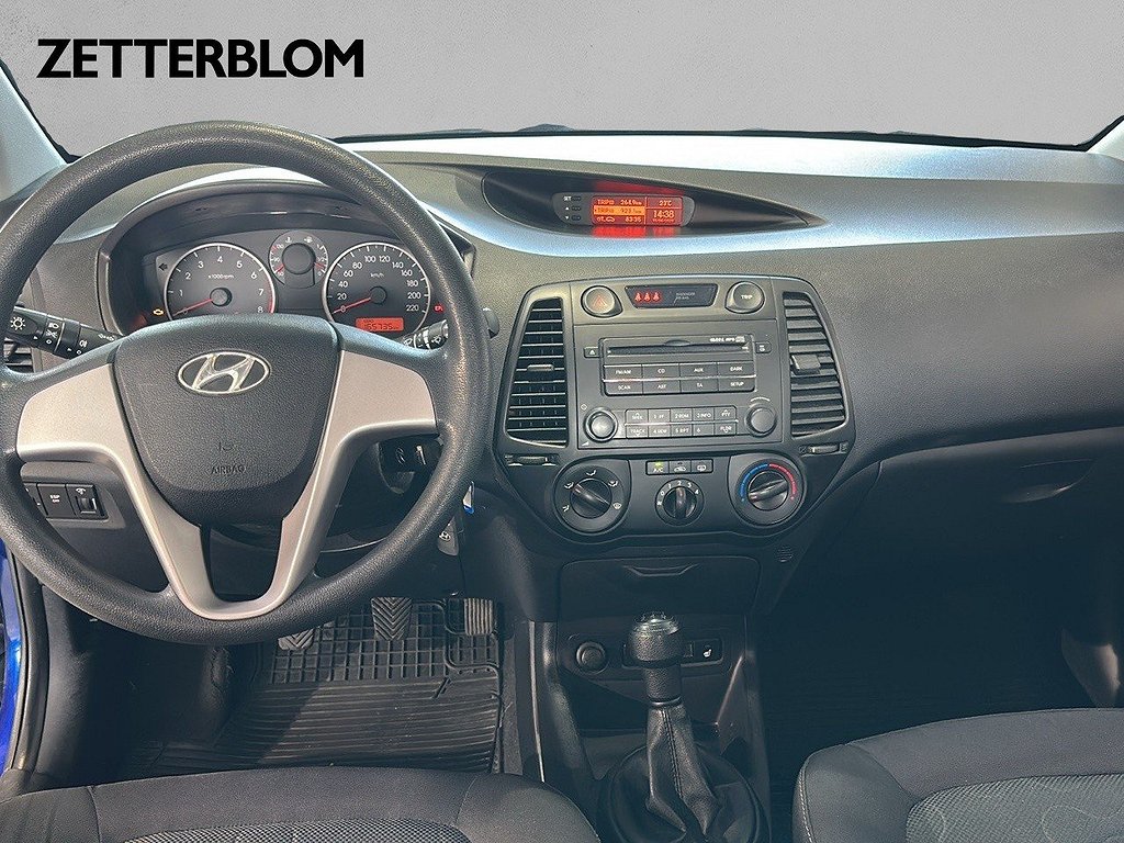 Halvkombi Hyundai i20 10 av 17