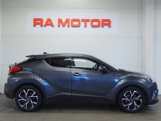 SUV Toyota C-HR 4 av 24