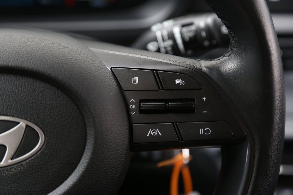 Hyundai i20 1,0 T-GDi MHEV 100hk Essential Aut CarPlay Kamera 2025