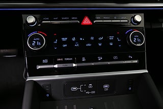 SUV Hyundai Santa Fe 21 av 27