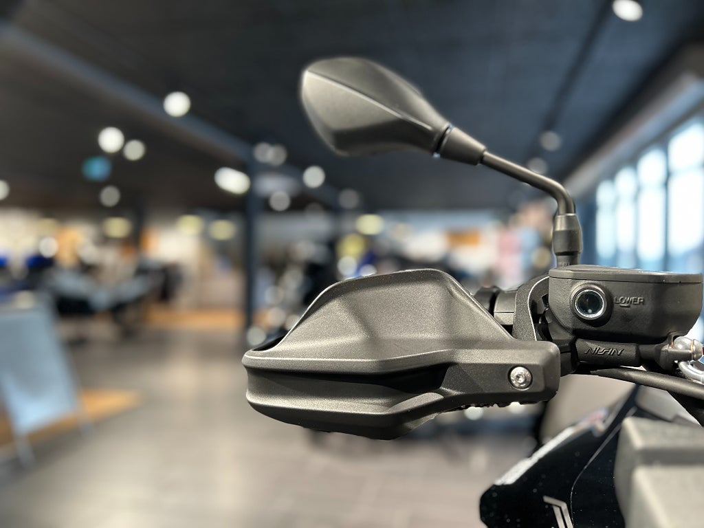 BMW F900XR/Kampanj sidoväskor på köpet!/Dynamic/Comfort