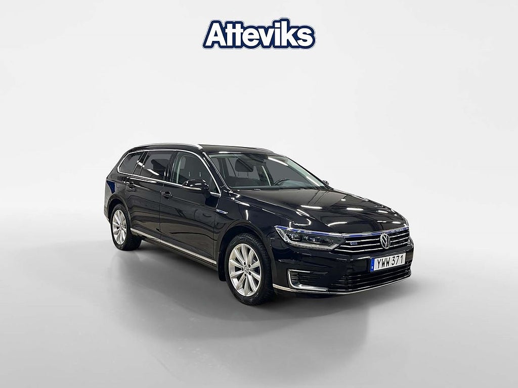 Volkswagen Passat Variant GTE värmare/drag/backkamera