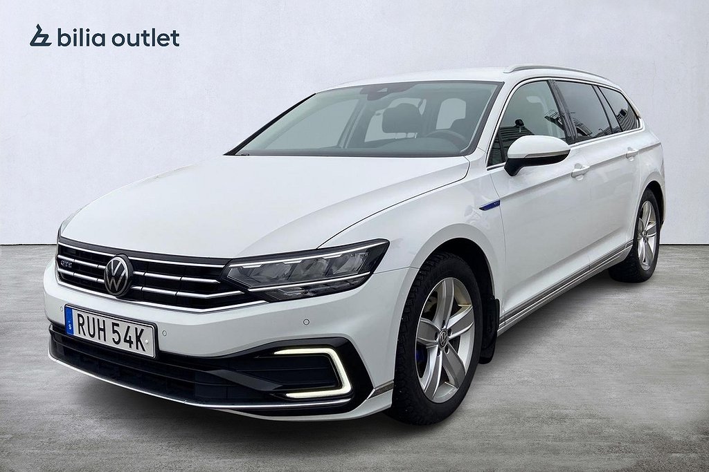 Volkswagen Passat GTE 1.4 TSI 218hk Backkamera Drag Nyservad