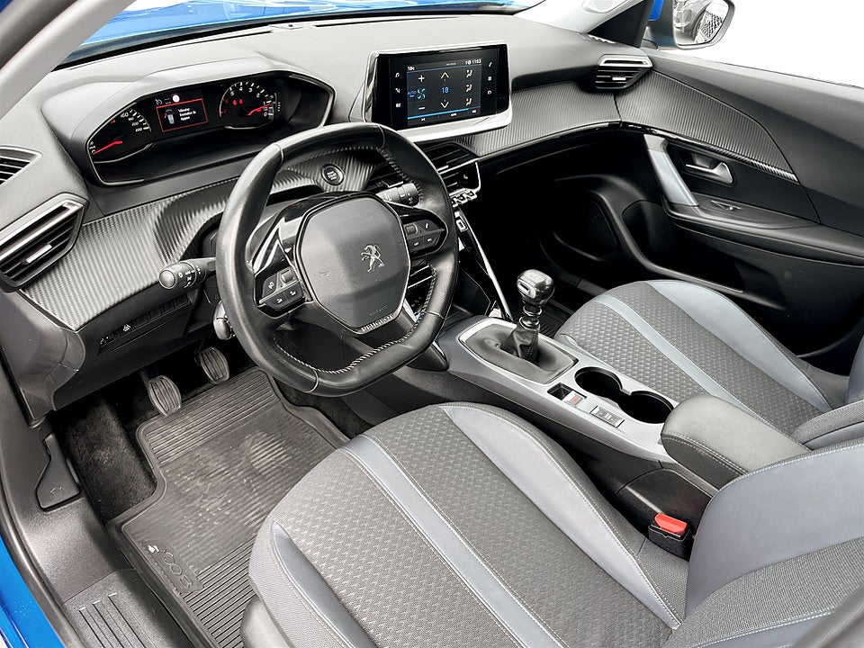 Bild på Peugeot 2008 Selection 1.2 PT 100hk B-KAMERA CARPLAY