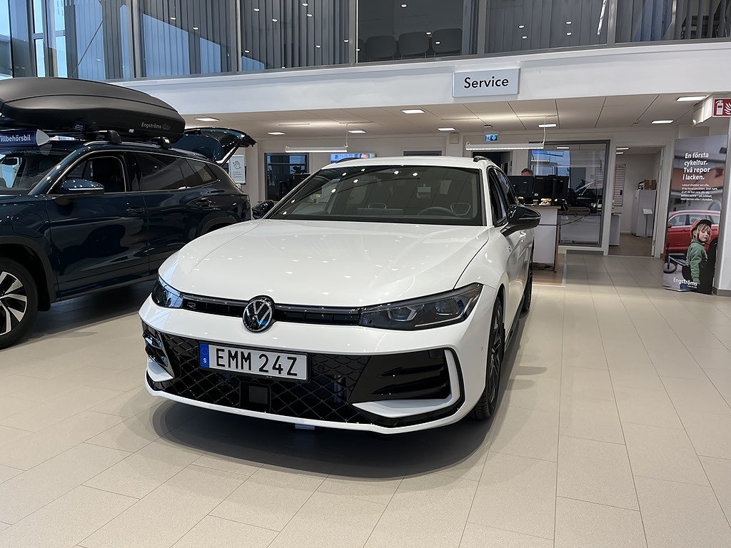 Volkswagen Passat 2.0 TDI 193 DSG7 4M R-LINE *Lagerbil*