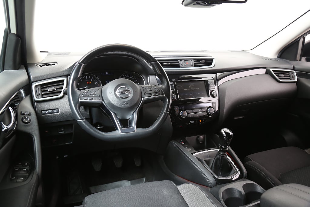 Nissan Qashqai 1,3 DIG-T 140hk 360°-kamera Keyless Navi Drag 2021