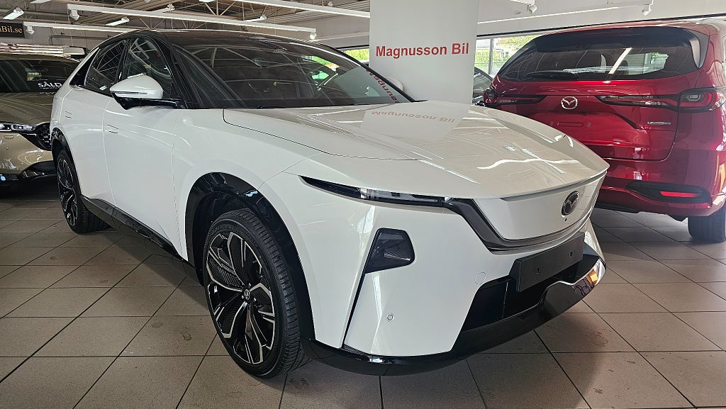 Mazda CX-6e Takumi | 21" | *Vinterhjul & 3 år service ingår | 3.99%