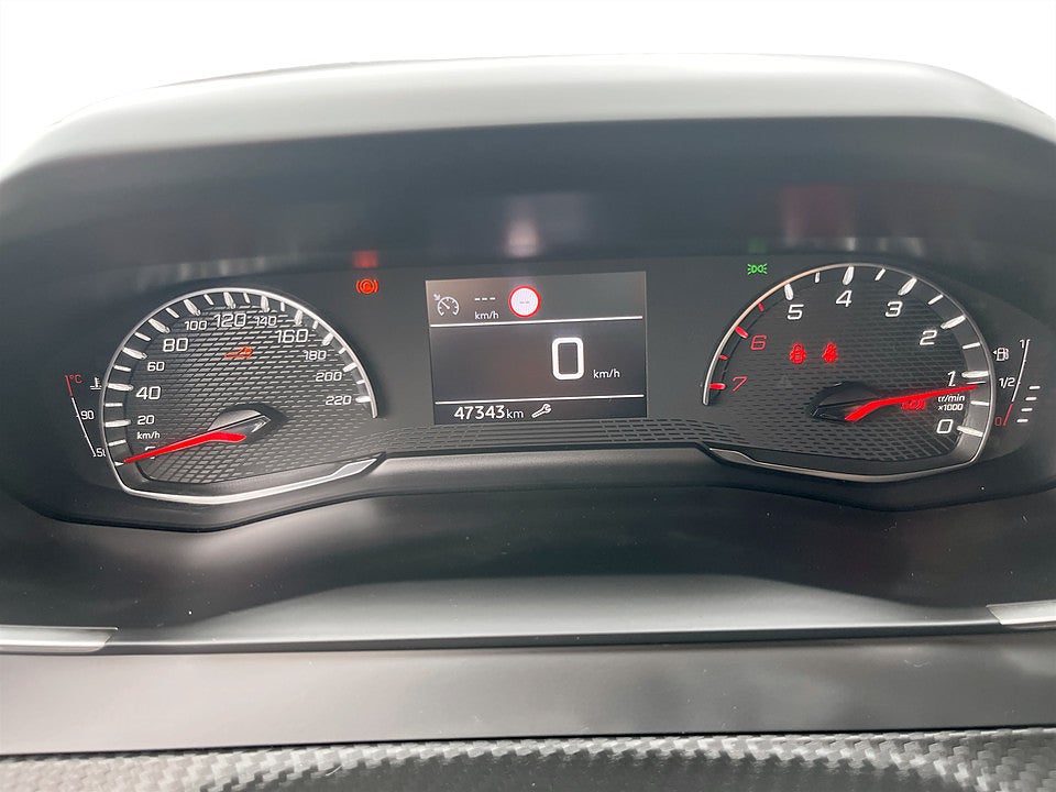 Bild på Peugeot 2008 Selection 1.2 PT 100hk B-KAMERA CARPLAY