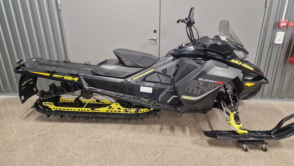 Ski-Doo Summit X 850 154" 