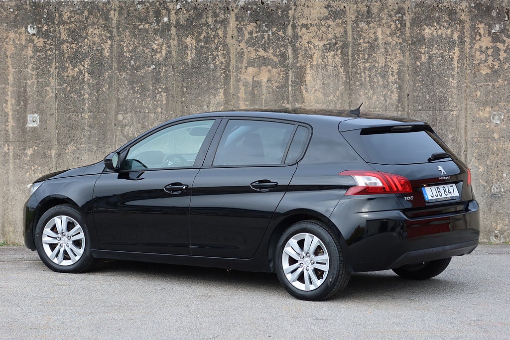 Peugeot 308 1.6 125hk Panorama GPS 756kr Årskatt Låga Mil