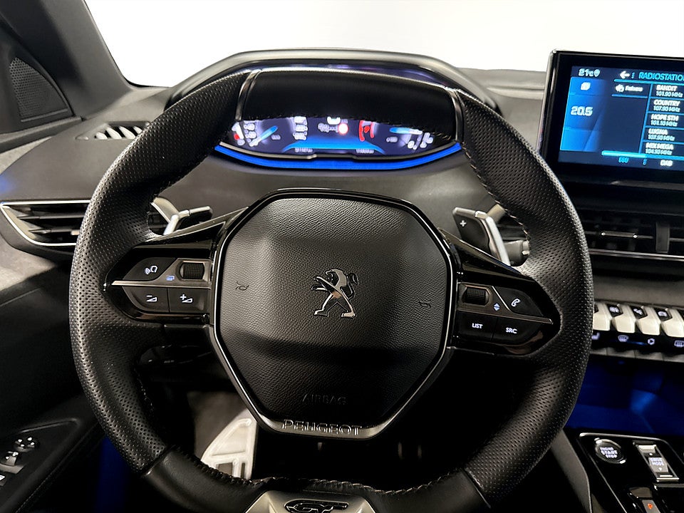 Bild på Peugeot 5008 GT 1.2 PT 130hk Aut 7-SITS B-KAMERA CARPLAY