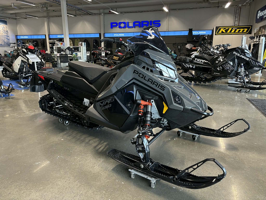 Polaris 650 INDY VR1 DYNAMIX 137" MOMS