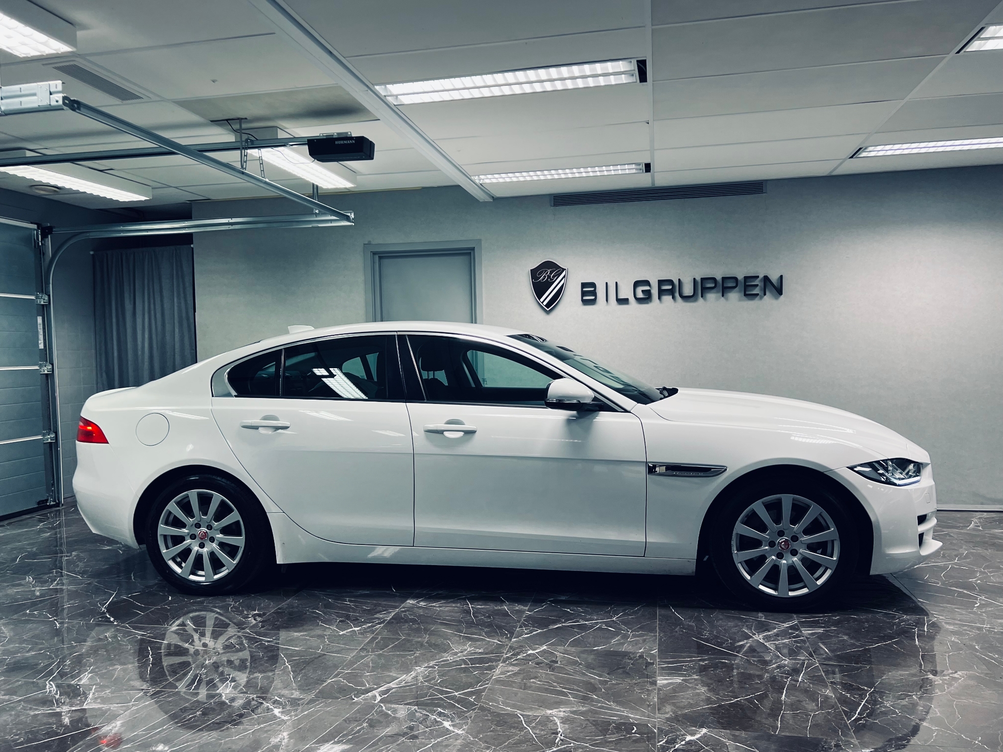 Jaguar XE 20d 180hk Spirit Edition 2018, kuva 3/51