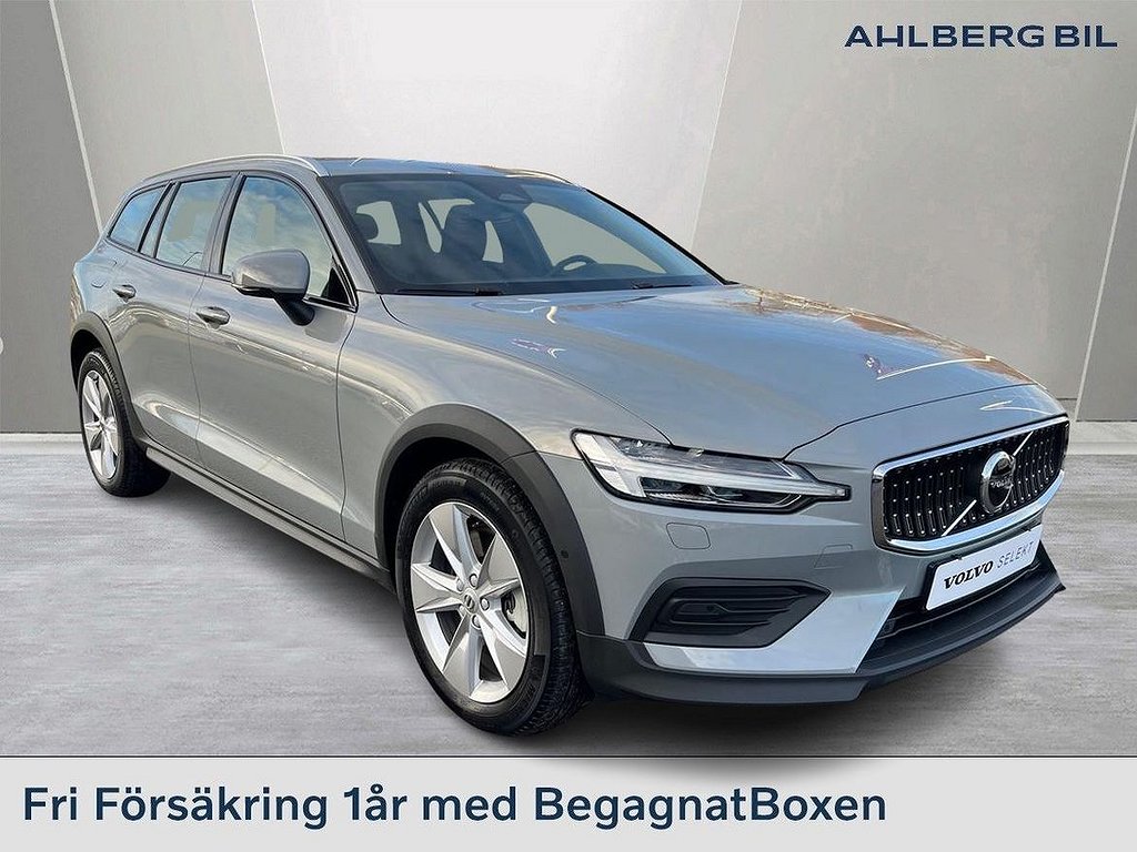 Volvo V60 Cross Country B4 AWD Diesel Core, Klimatpaket, Dragkrok Halvautomatisk, Parker