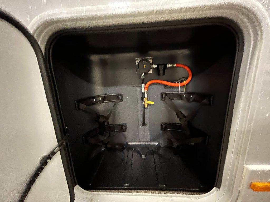 Adria Matrix Axess 670 SL / Taksäng / B-kort / Automat 140hk - Adria