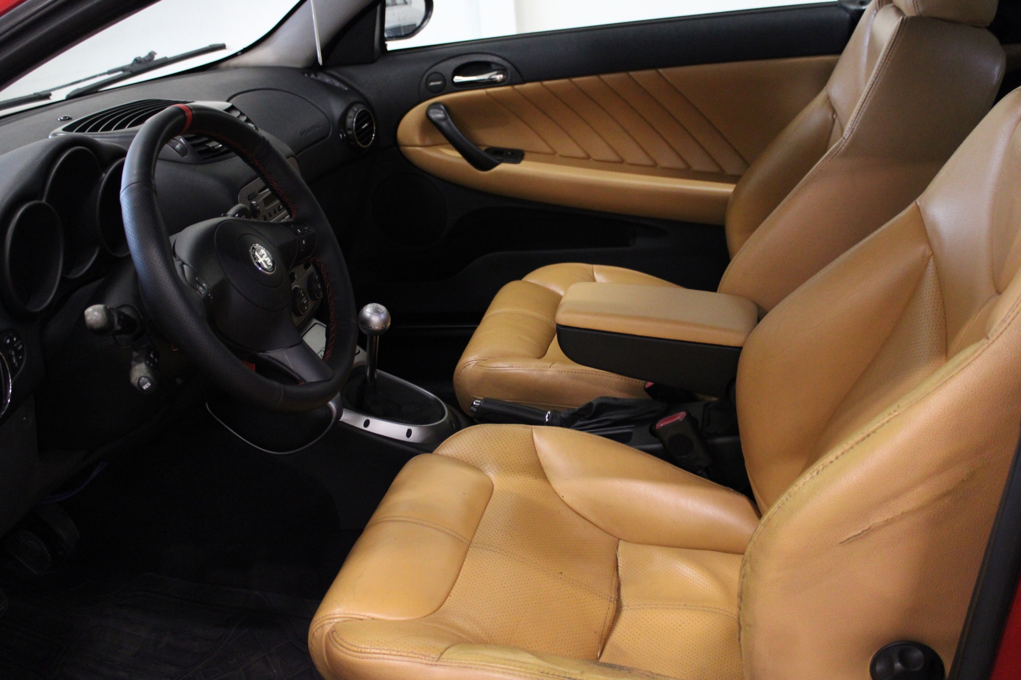 Alfa Romeo GT 2.0 JTS 16V Distinctive 2006, bild 6/43