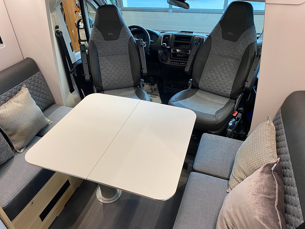 Adria Coral 670 DL Plus  3500 kg / Face to Face / Aut 140hk - Adria