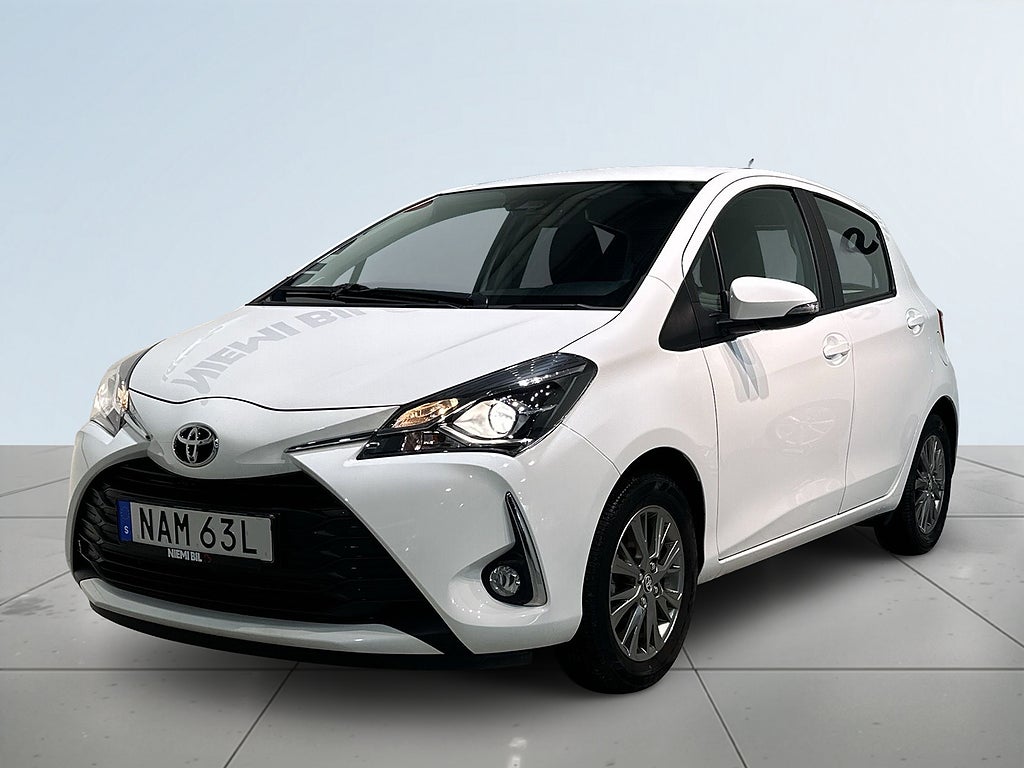 Toyota Yaris 5-dörrar 1.5 Active Mvärm Farthållare Kamera S/V-hjul