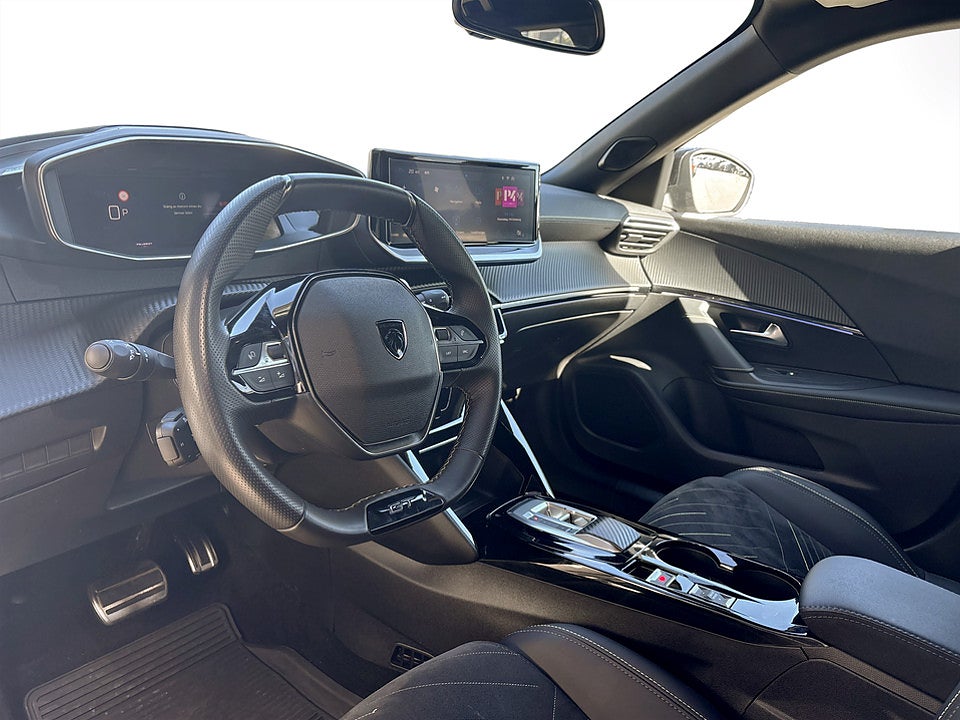 Bild på Peugeot 2008 GT Hybrid 145hk Aut B-KAMERA CARPLAY