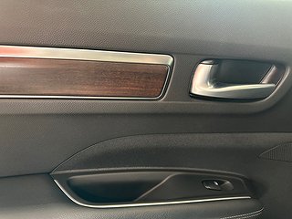 SUV Renault Koleos 13 av 18
