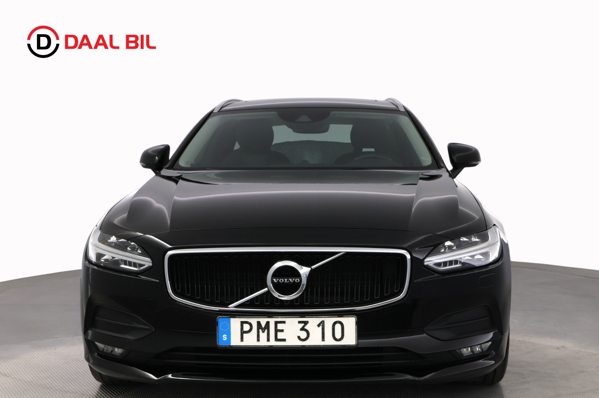 Volvo V90 D4 AWD 190HK MOMENTUM PANO B&W 2017, bild 2/55