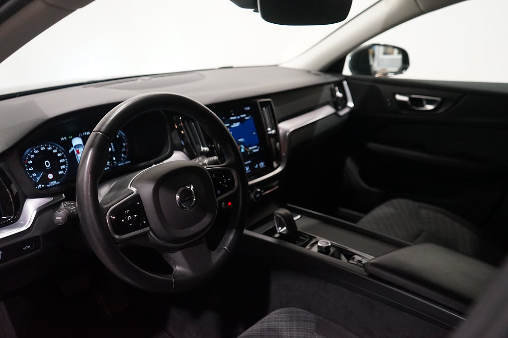 Volvo V60 Cross Country B4 AWD Advanced Navi Dragkrok B-Kamera 197hk