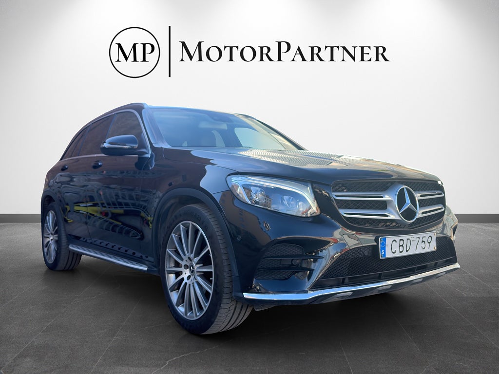 Mercedes-Benz GLC 220 d 4MATIC AMG Burmester Kamera Dragkrok Pano Värmare