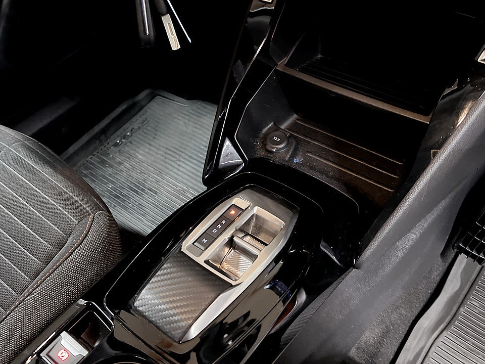 Bild på Peugeot 2008 Active Pack 1.2 PT 130hk Aut CARPLAY P-SENSORER