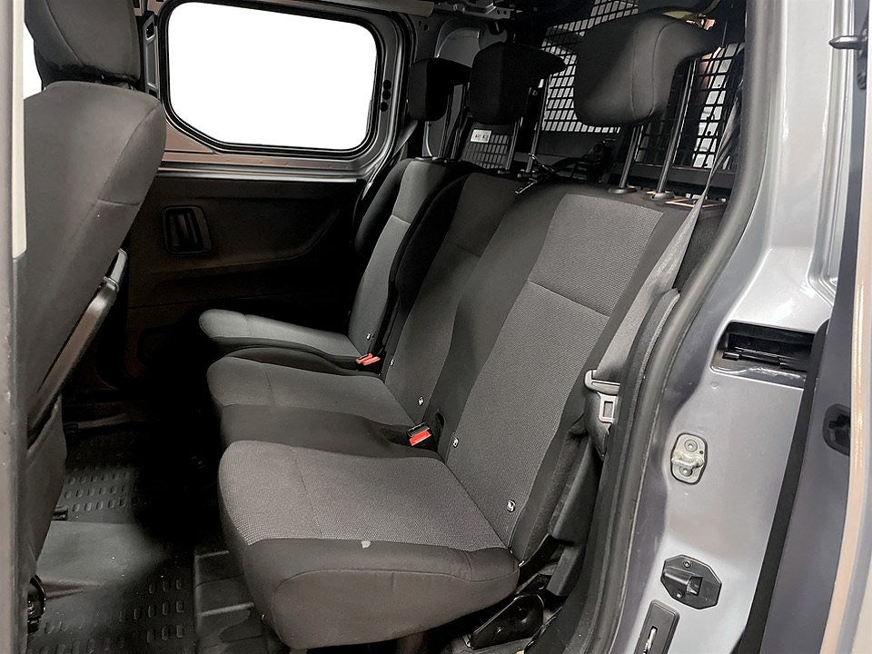 Bild på Peugeot Partner PRO Crew Cab BHDi 100hk - 5-SITS,DRAG,VÄRMARE