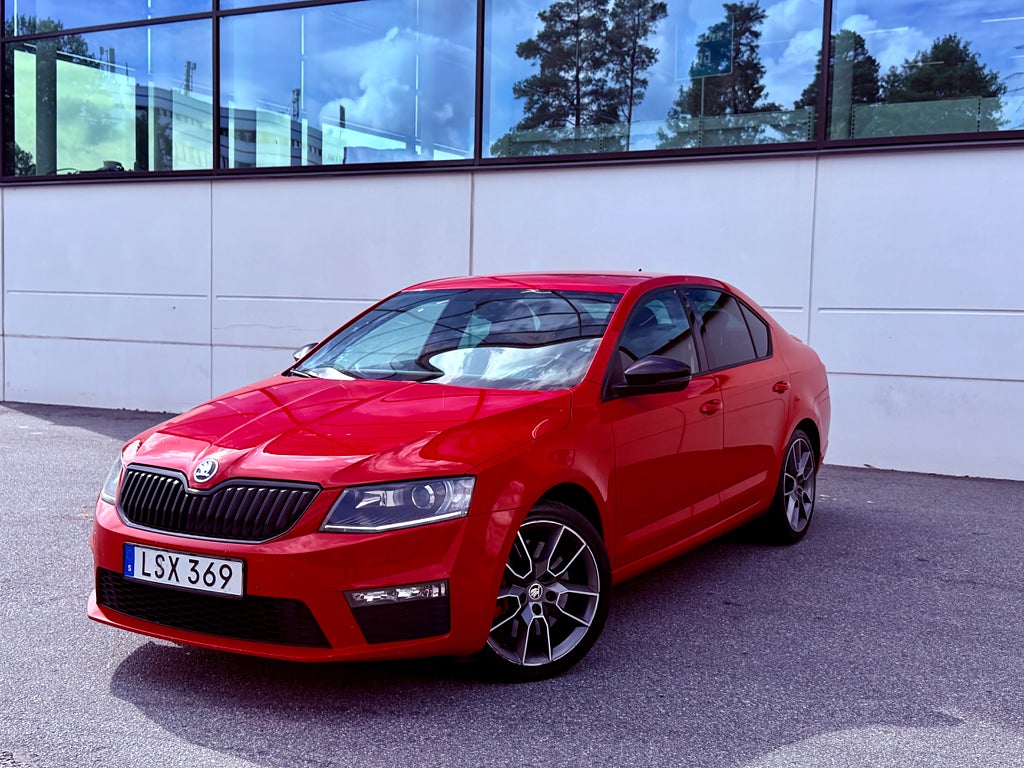 Skoda Octavia RS 2.0 TSI RS Euro 6 SE SPECS *1,95% Ränta*