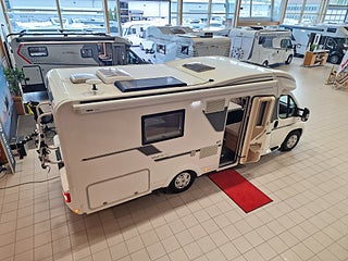 Husbil-halvintegrerad Adria MATRIX PLUS 670 SLT 5 av 27