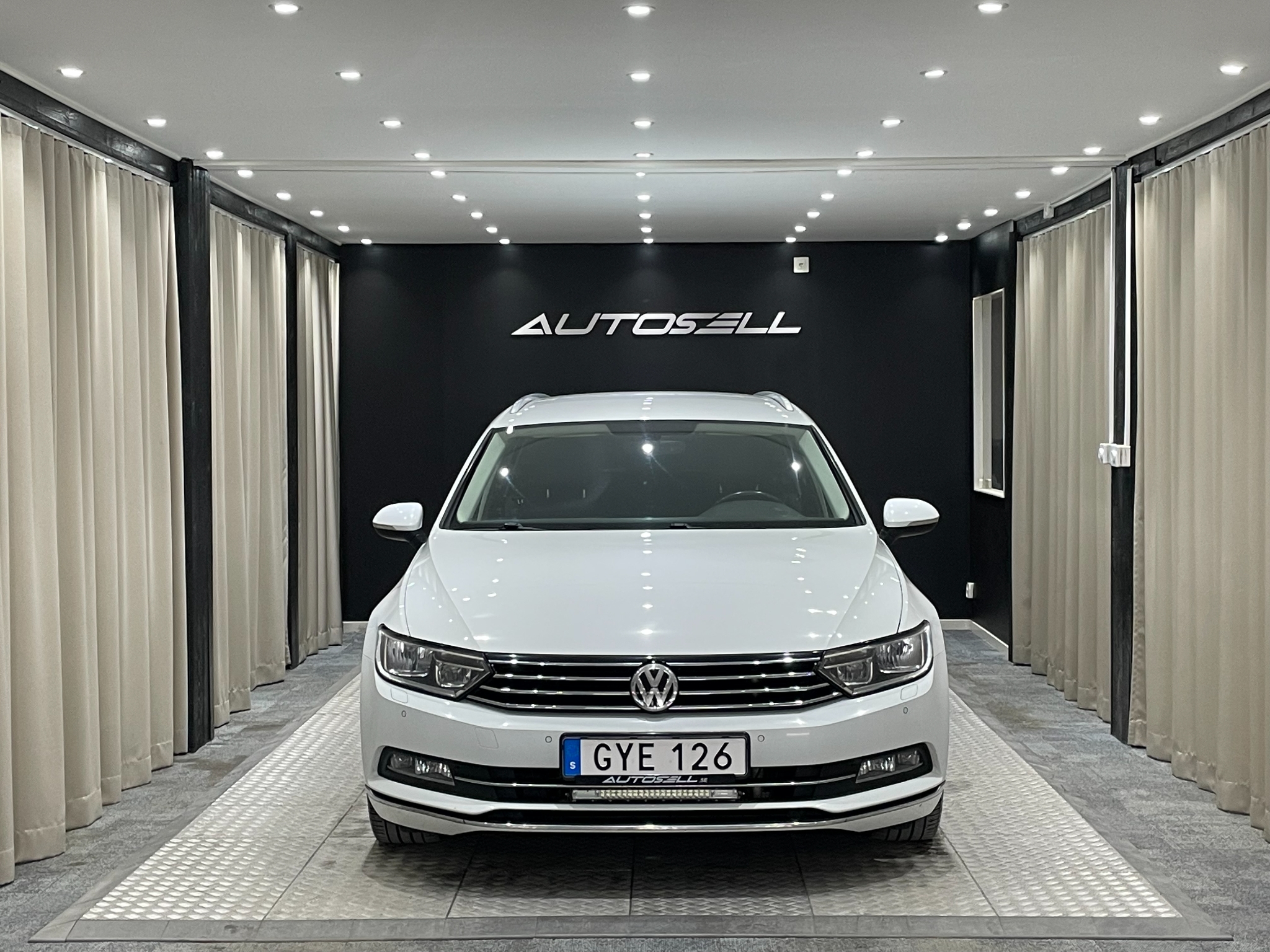 Volkswagen Passat 2016, bild 3/51