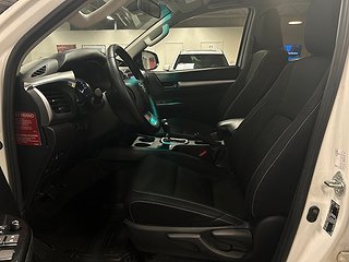 Toyota Hilux Dubbelhytt 2.4 AWD Hero MOMS/Drag/M-värm/Kamera