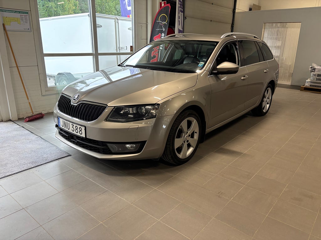 Skoda Octavia Kombi 1.6 TDI Style 