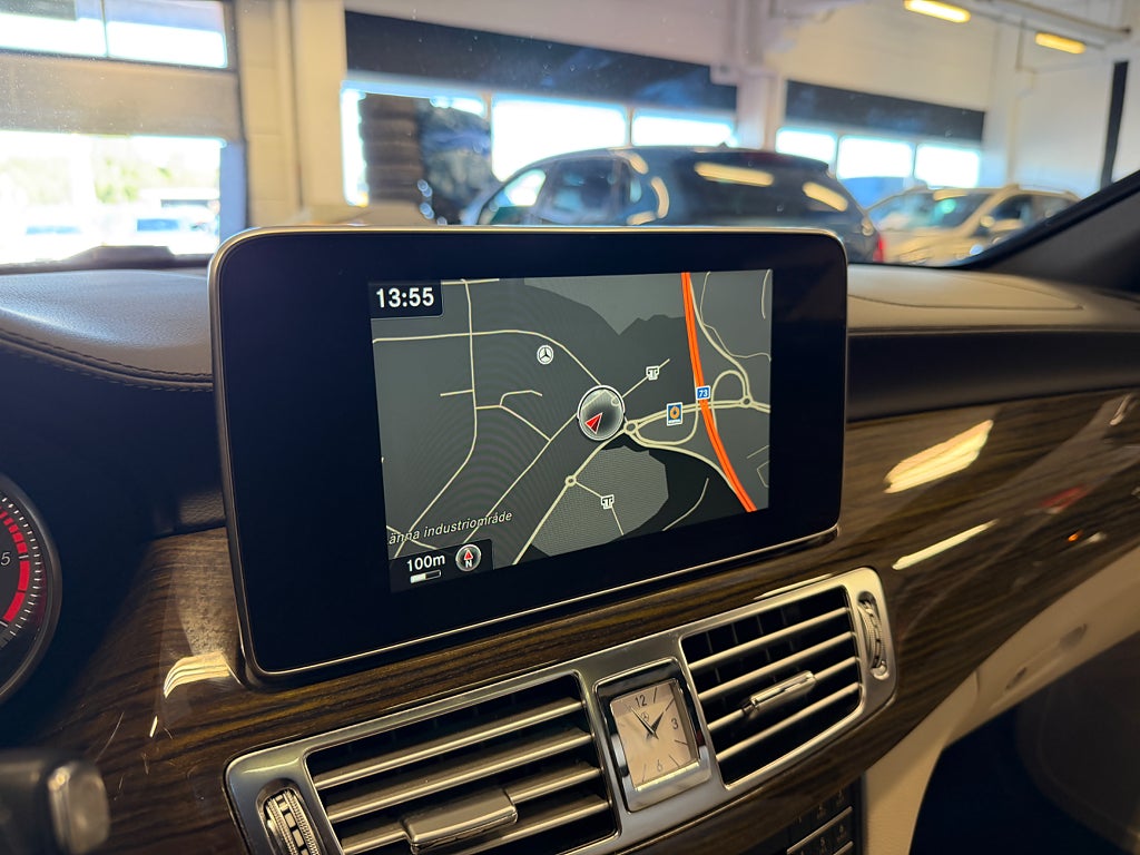 Mercedes-Benz CLS 2015 - miniatyr 16