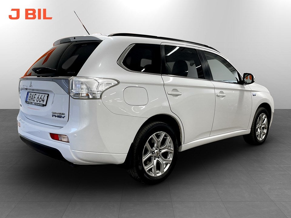 Bild på Mitsubishi Outlander Business PHEV 203 Aut 4WD - B-KAMERA, ELSTOL