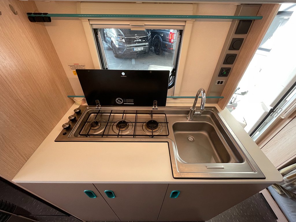Adria Aviva 522 PK /Barnkammare / 7 bäddar / Solcell / Tält/ - Adria