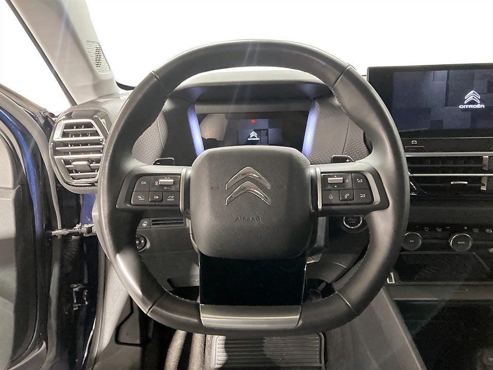 Bild på Citroen C4 Shine 1.2 PT 130hk Aut P-SENSORER CARPLAY