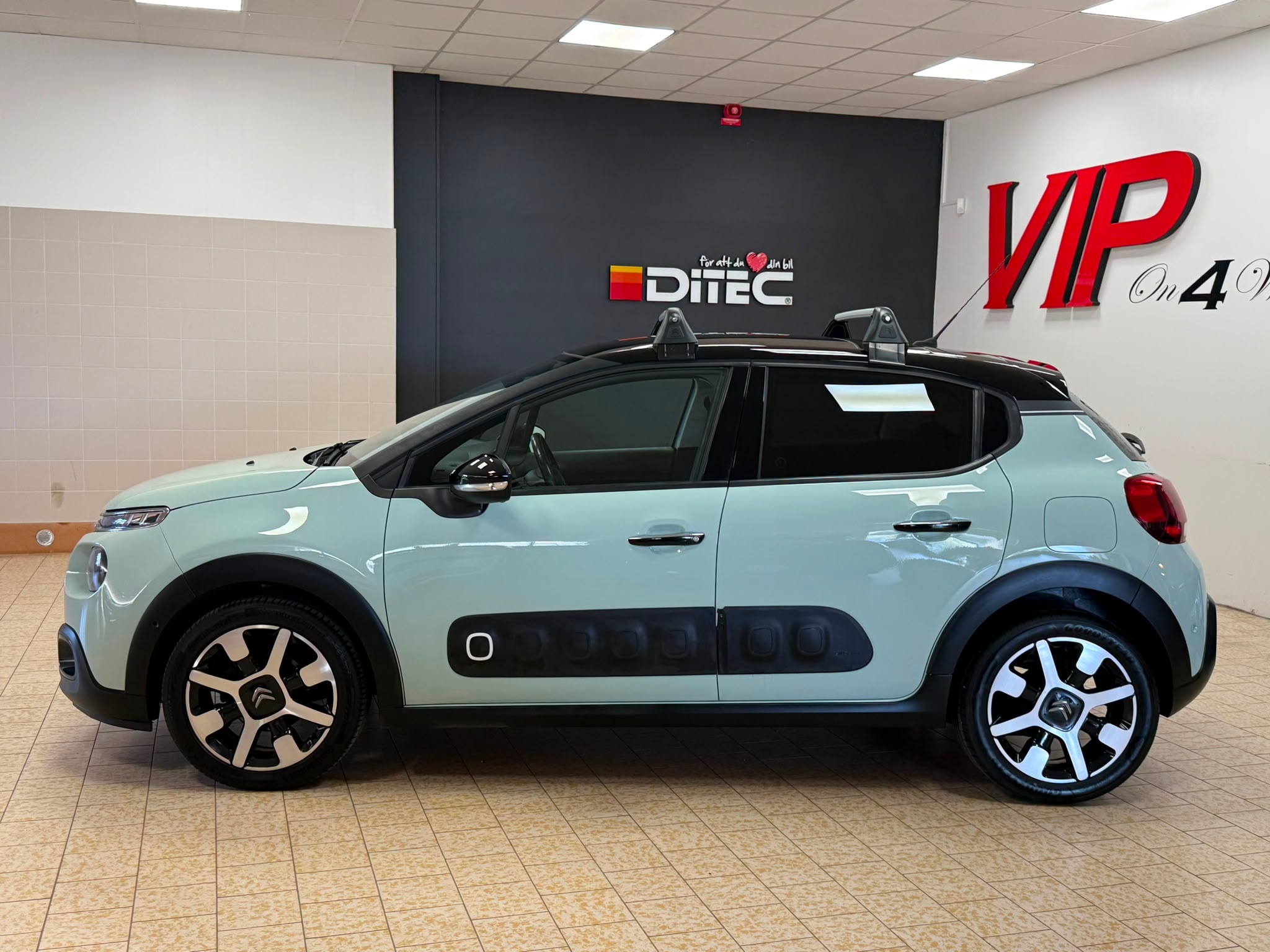 Citroen C3 1.2 (82 hk) PureTech 2017, bild 4/10