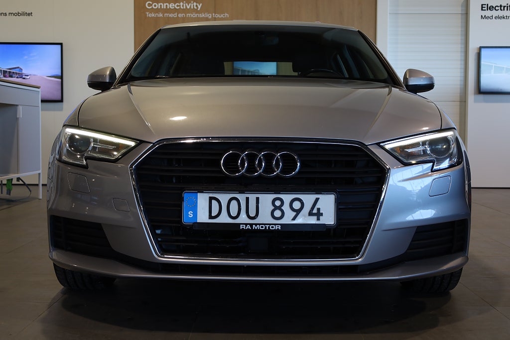 Audi A3 116hk Sportback 1.0 TFSI Comfort Drag PDC Blåtand 2017