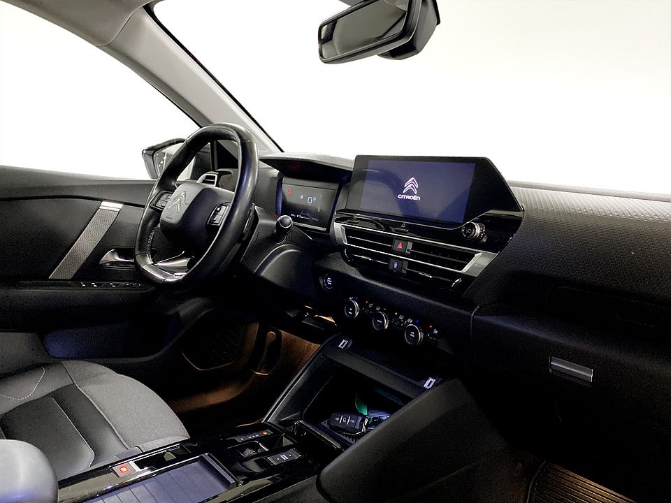 Bild på Citroën C4 Shine 1.2 PT 155hk Aut B-KAMERA CARPLAY