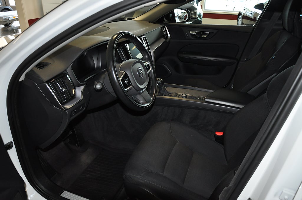 Volvo V60 Cross Country 2020 - miniatyr 13