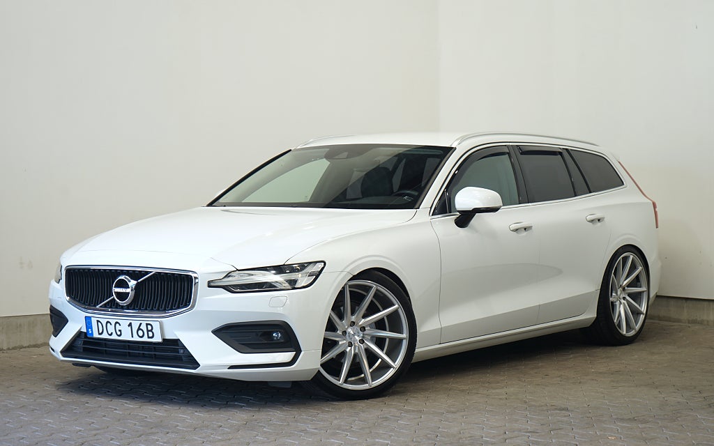 Volvo V60 D3 Automat Momentum Carplay Dragkrok B-kamera 150hk