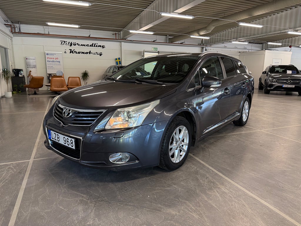 Toyota Avensis Kombi 1.8 Valvematic Style Edition Dragkrok Backkamera