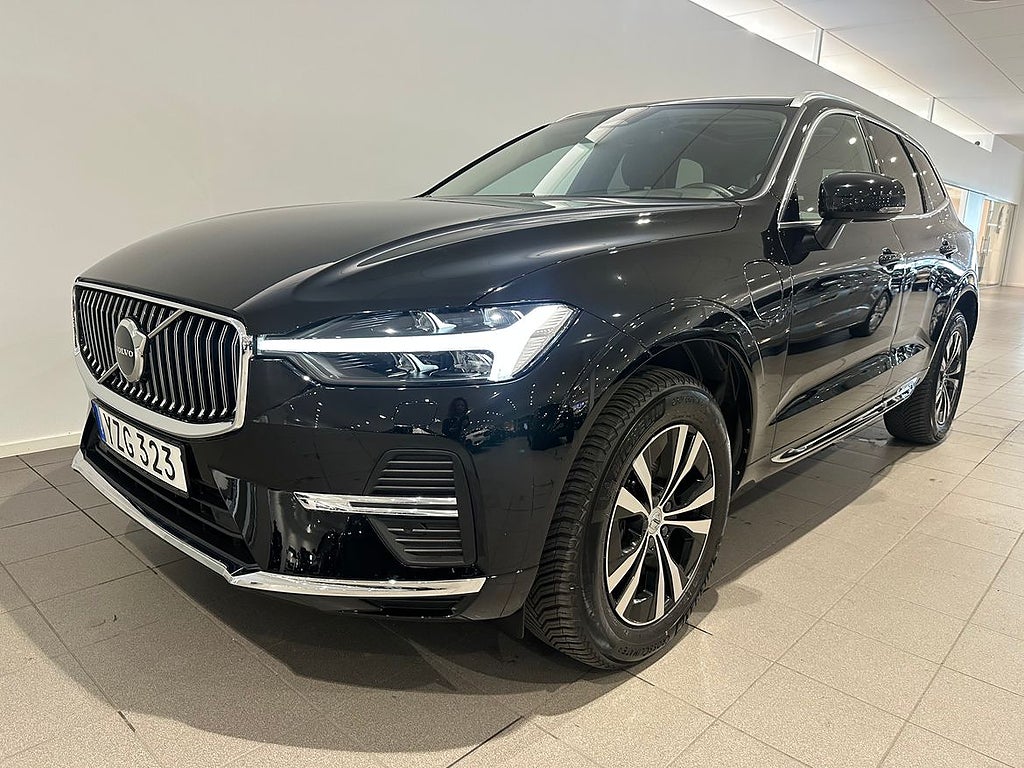 Volvo XC60 Recharge T6 Core Edition / Dragkrok / Panorama...