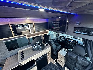 Transportbil - Skåp Mercedes-Benz Sprinter 3 av 37