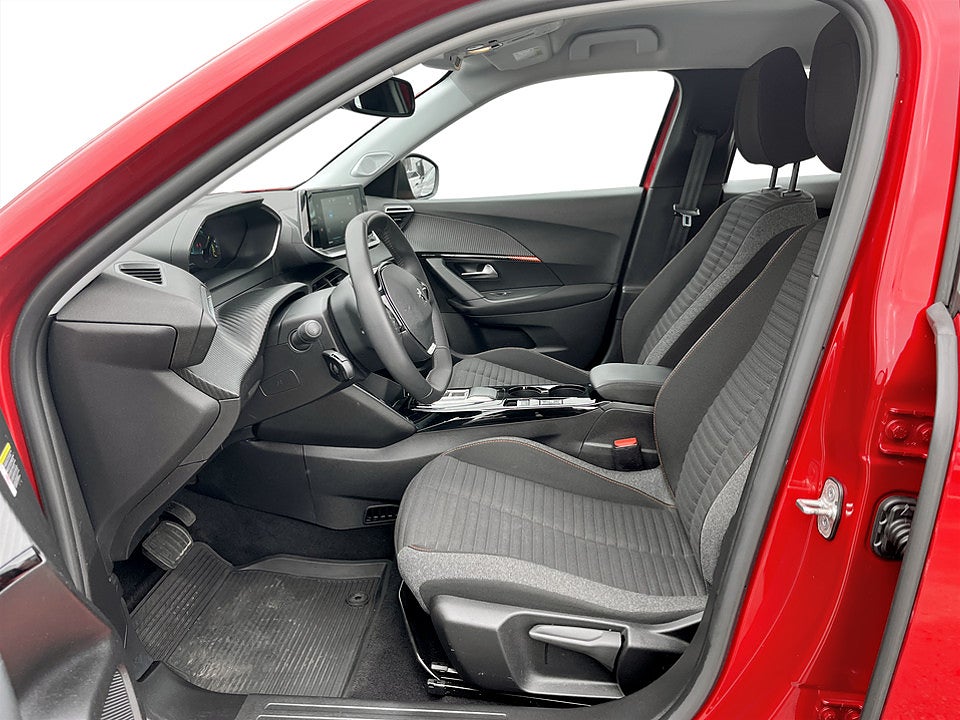 Bild på Peugeot E-2008 Active 50kWh 136hk Aut B-KAMERA CARPLAY