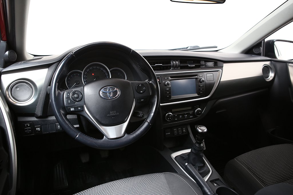 Toyota Auris 1,4 D-4D 90hk Active 5D Motorvärmare 2015